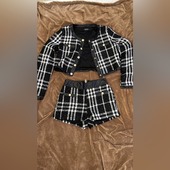 AKIRA | Short set | Size:chacket medium/small short - Picture 2 of 6